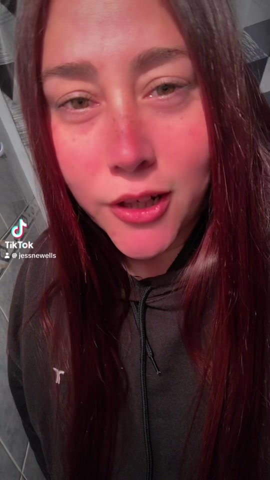 @jessnewells 