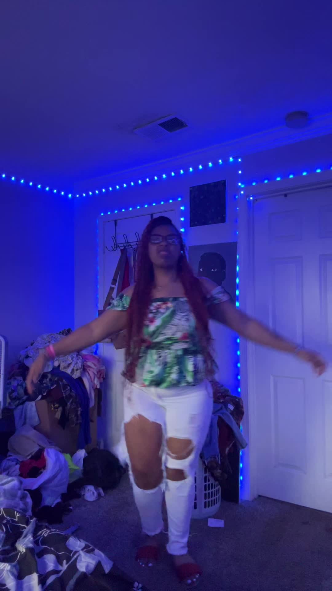 @TeezymfnB
