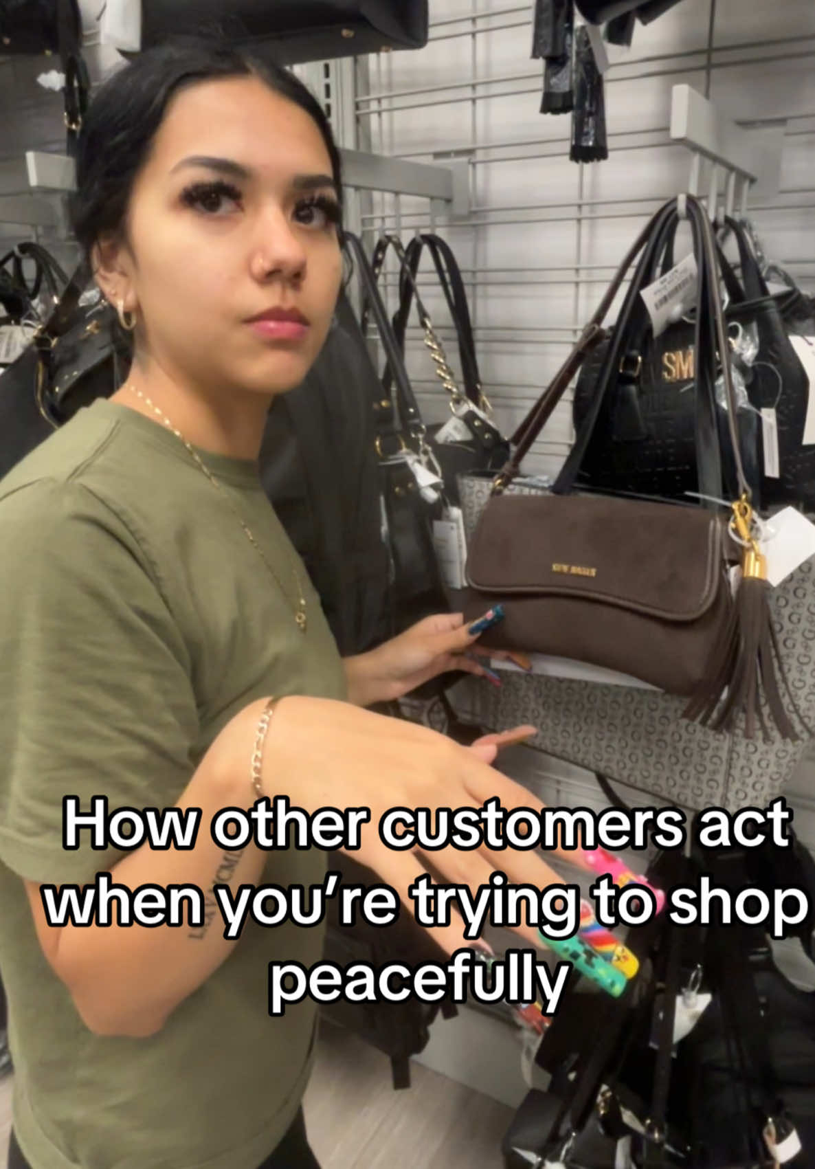 @LESLIE
