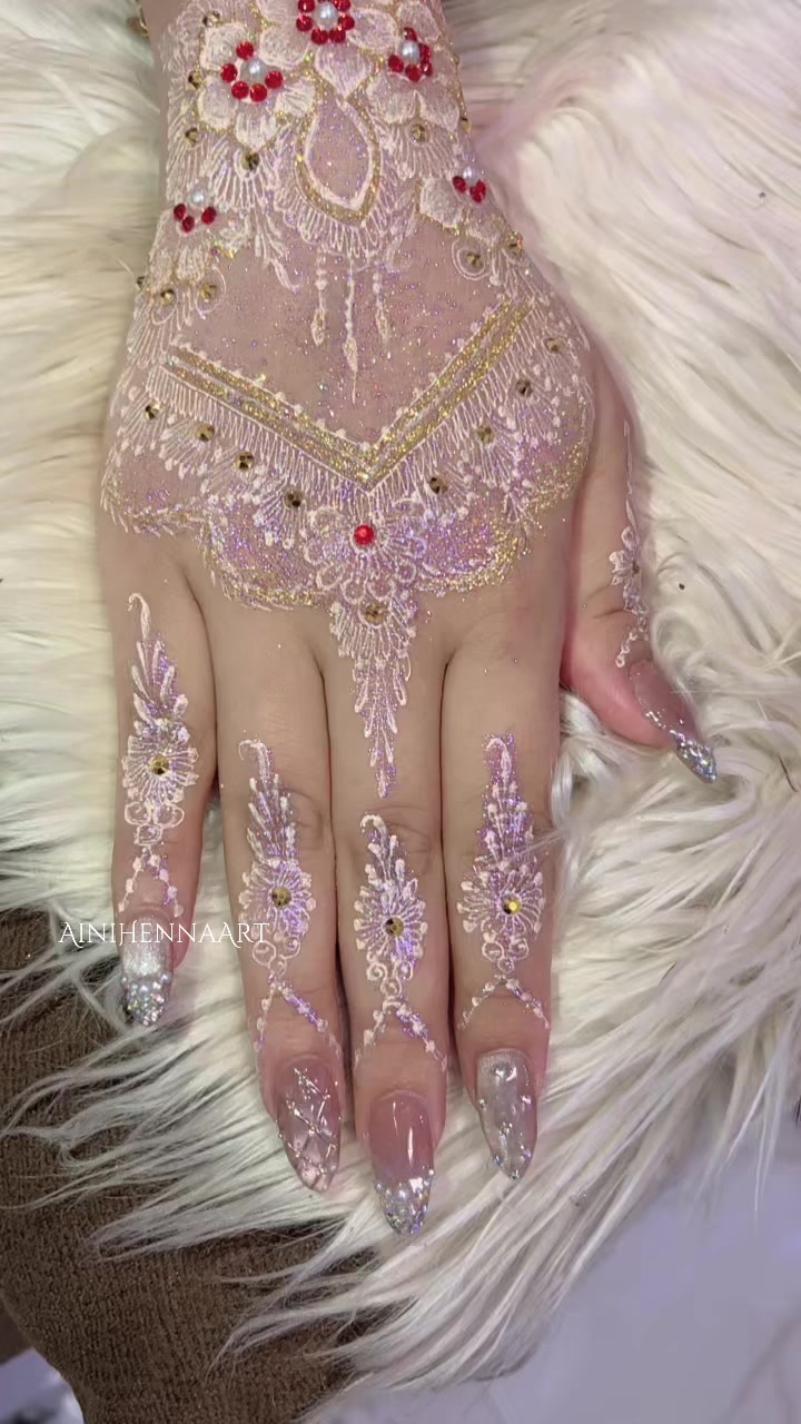 @Aini Henna