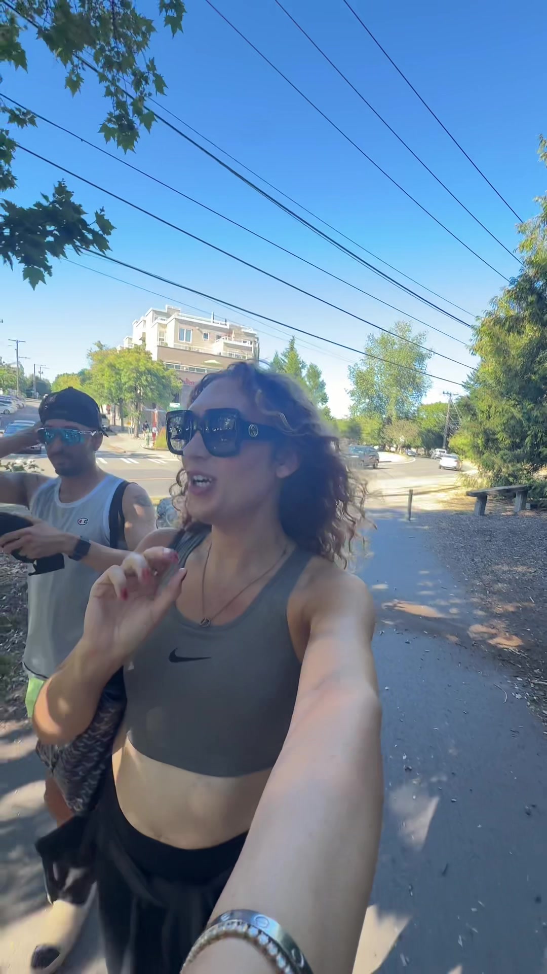 @bee 🐝 | seattle creator