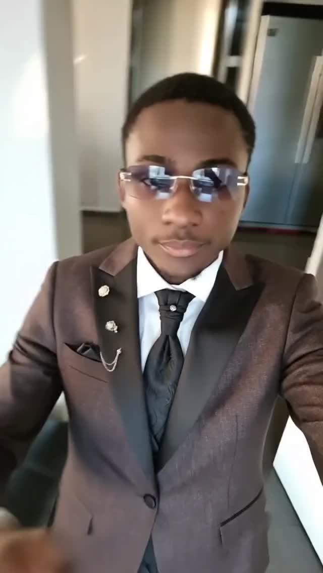 @ULTIMATE ALOUIS_ZW
