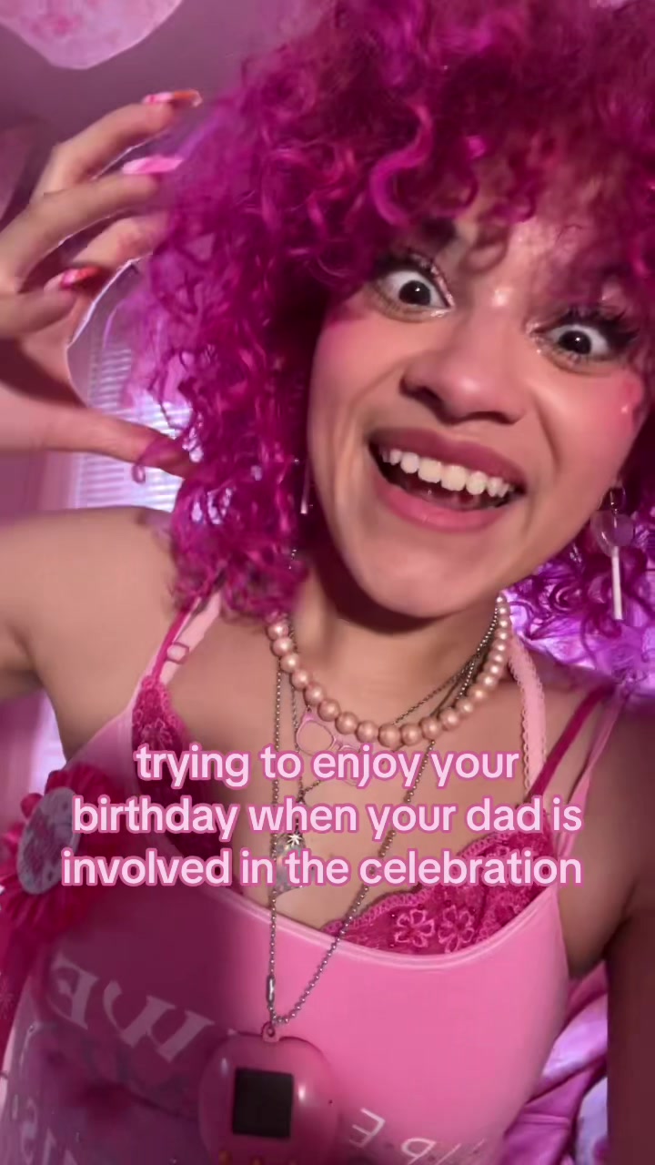 @kat ⚢ irl bonnibel ! 🍭