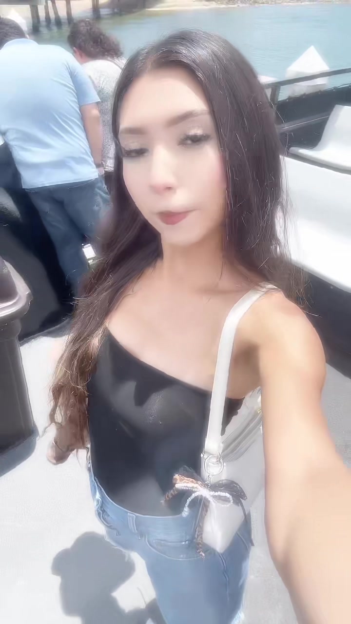 @𝑀𝒾𝒶 𝒷𝑒𝓁𝓁𝒶 𝓇𝑜𝓈𝑒