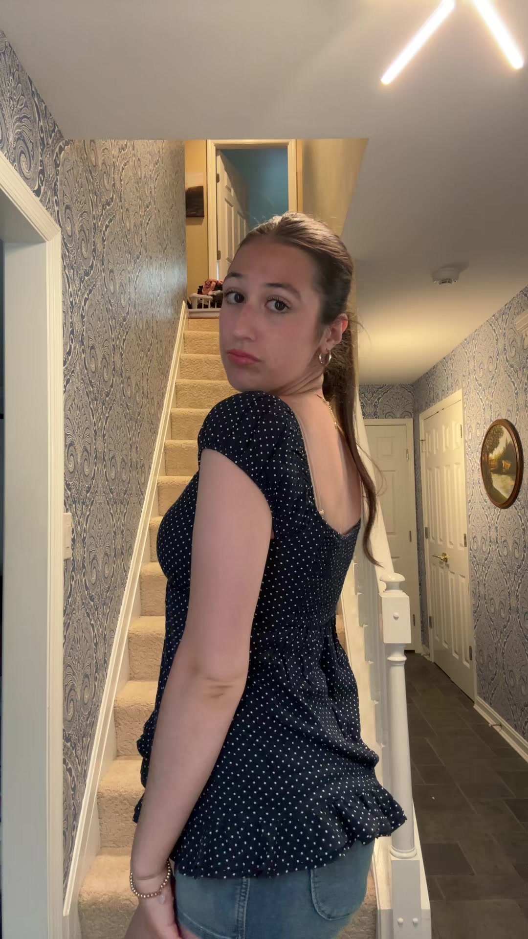 @Ella