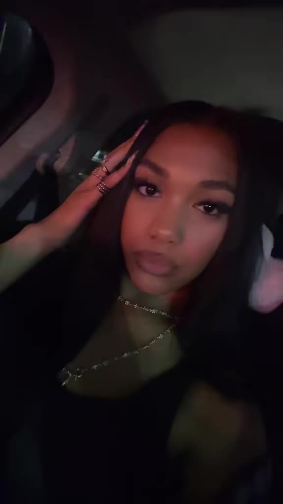 @haleyᥫ᭡.