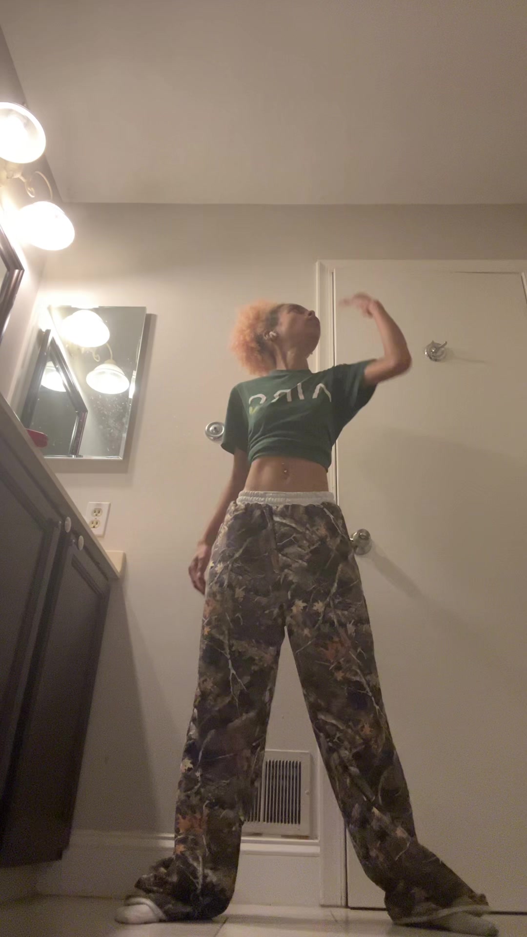 @nosmilingnini