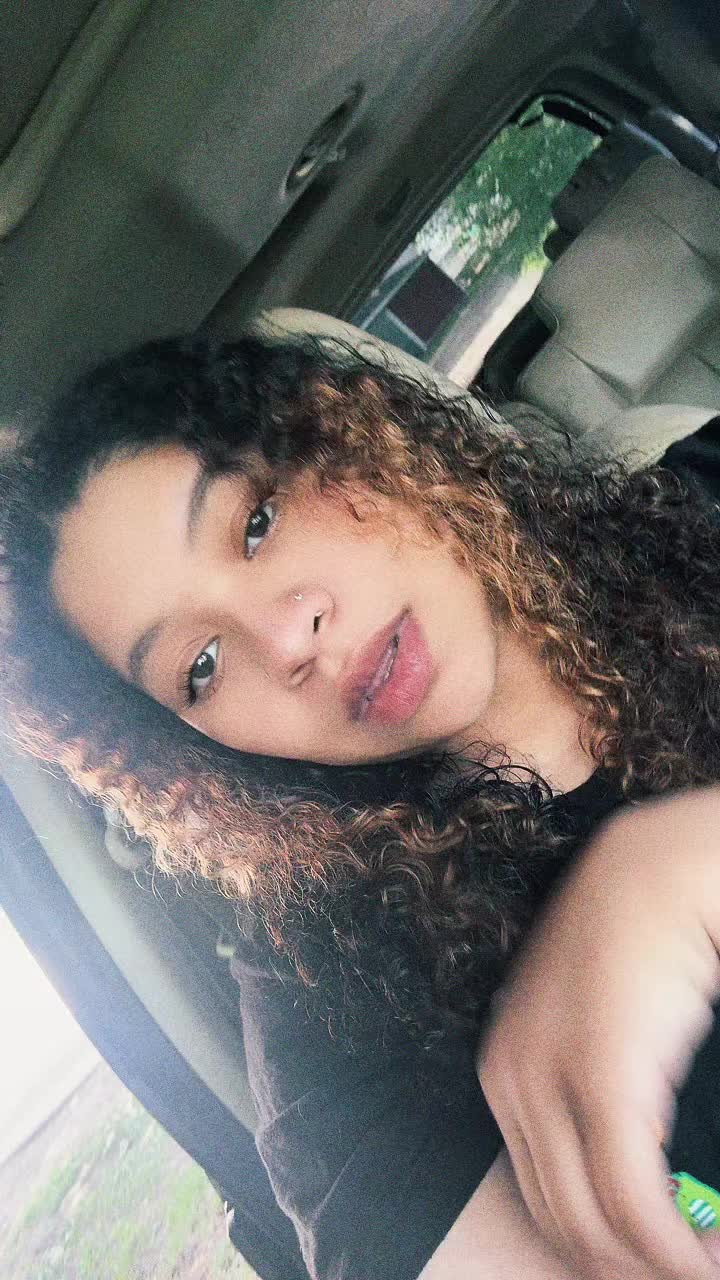 @That pretty lightskin 🥴💪🏽🦈