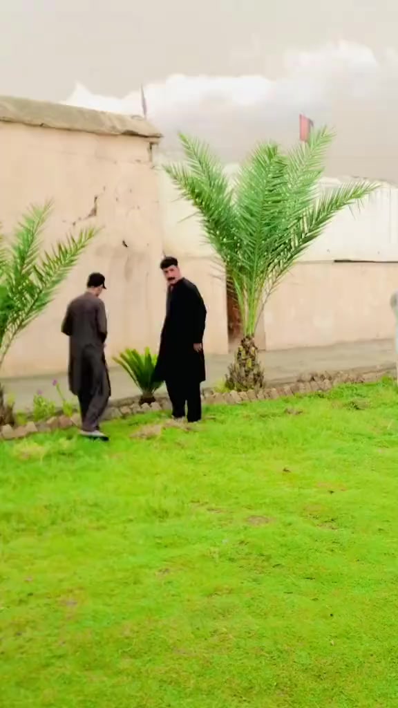 @akhonzada_chattan