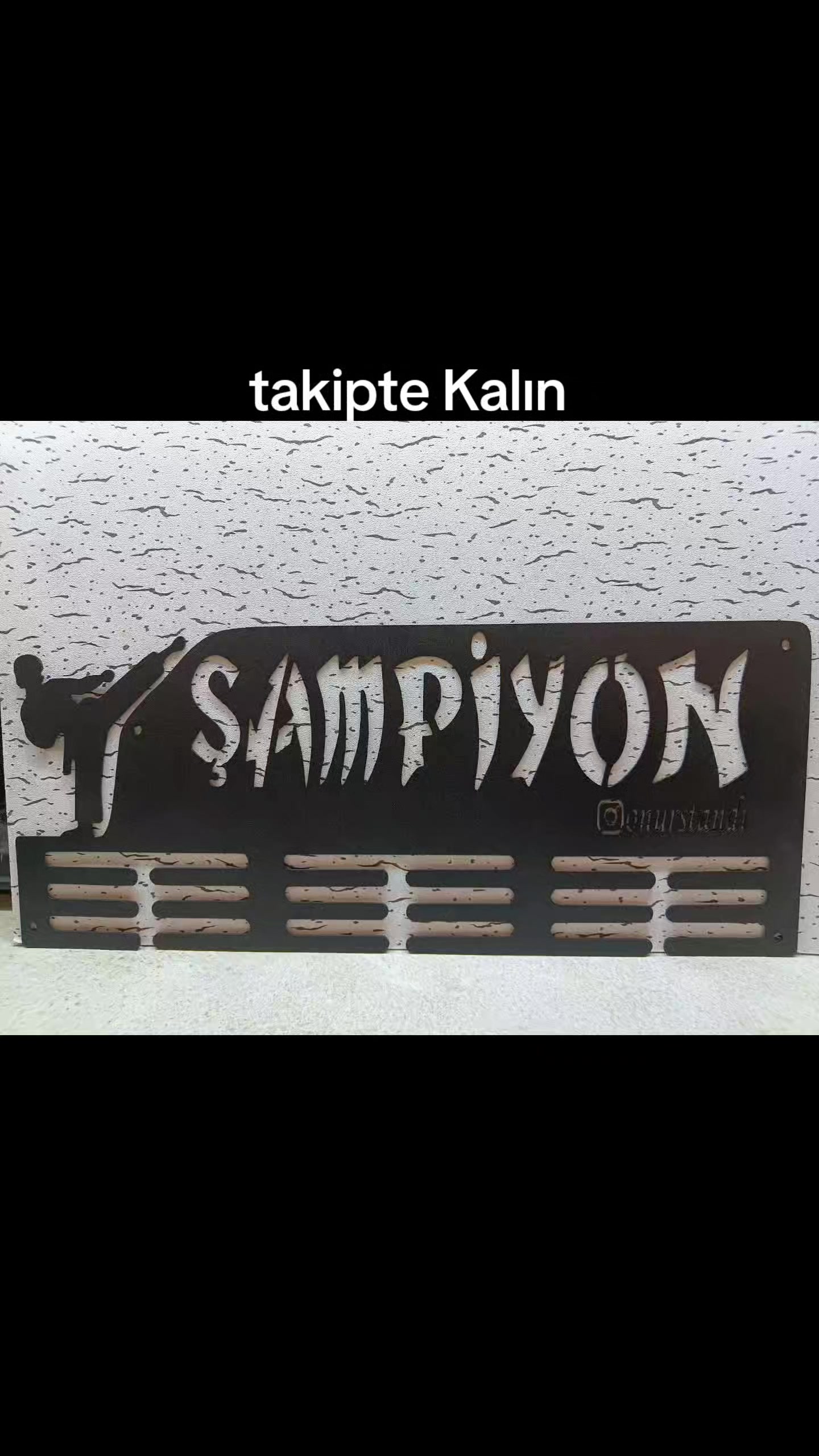 @Onur Standı ve Madalya Askısı
