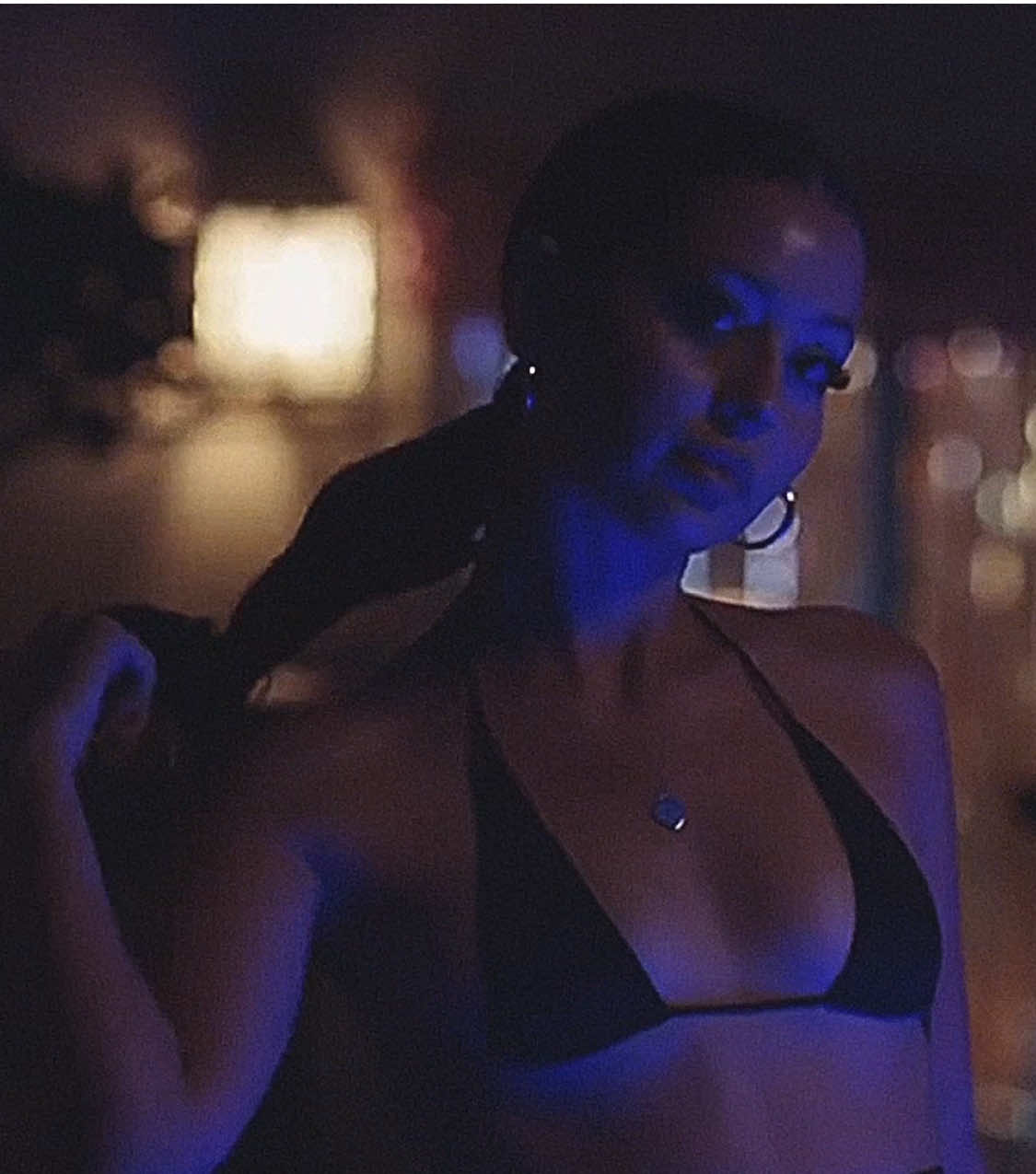 @✮