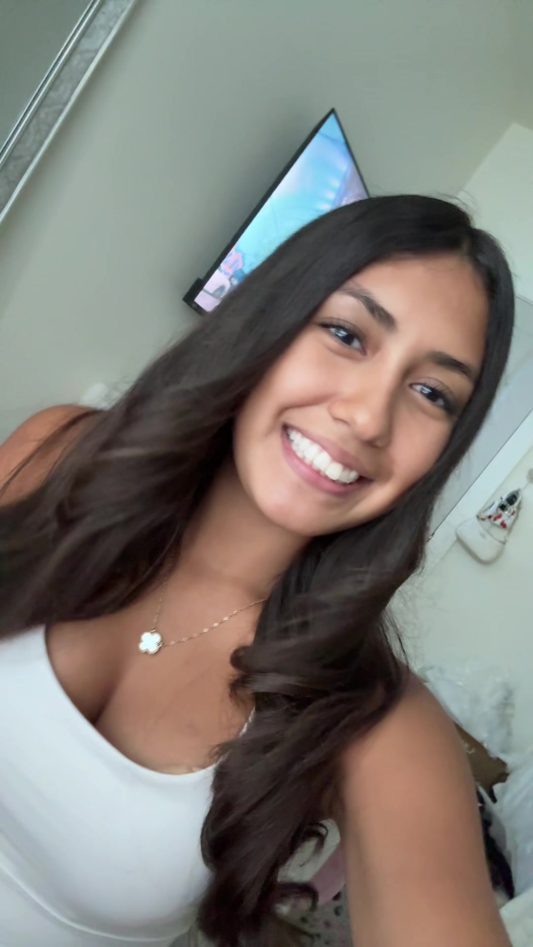 @⊱✿⊰