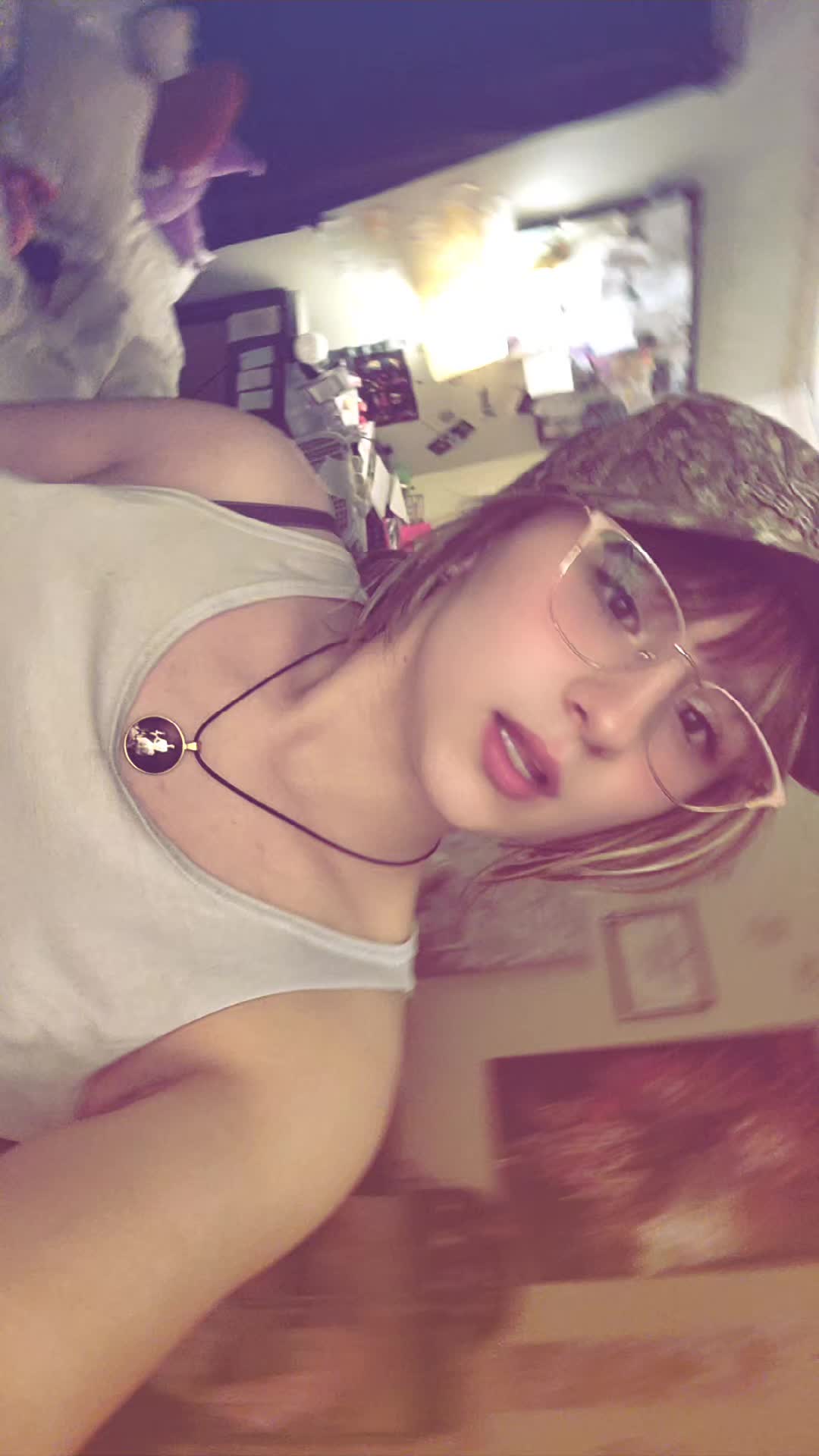 @𝚑𝚊𝚢 ♡