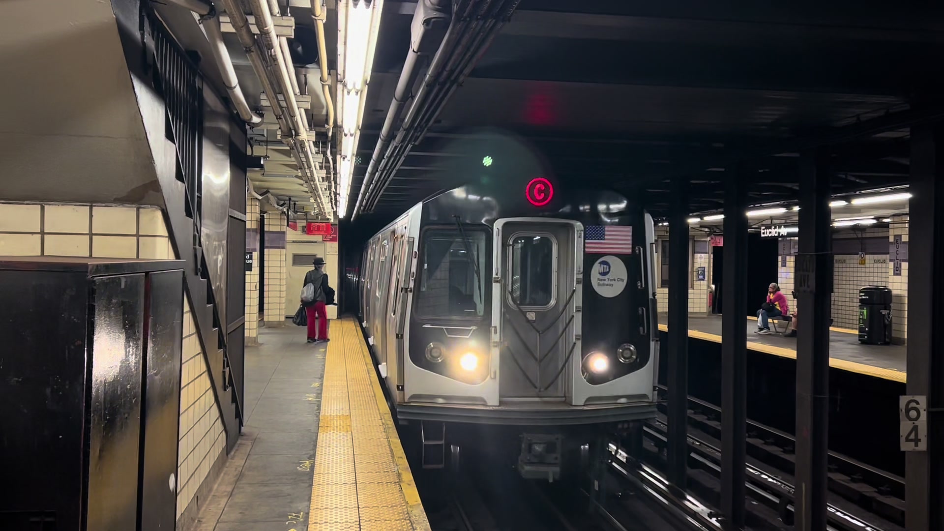 @R32 (J) train official