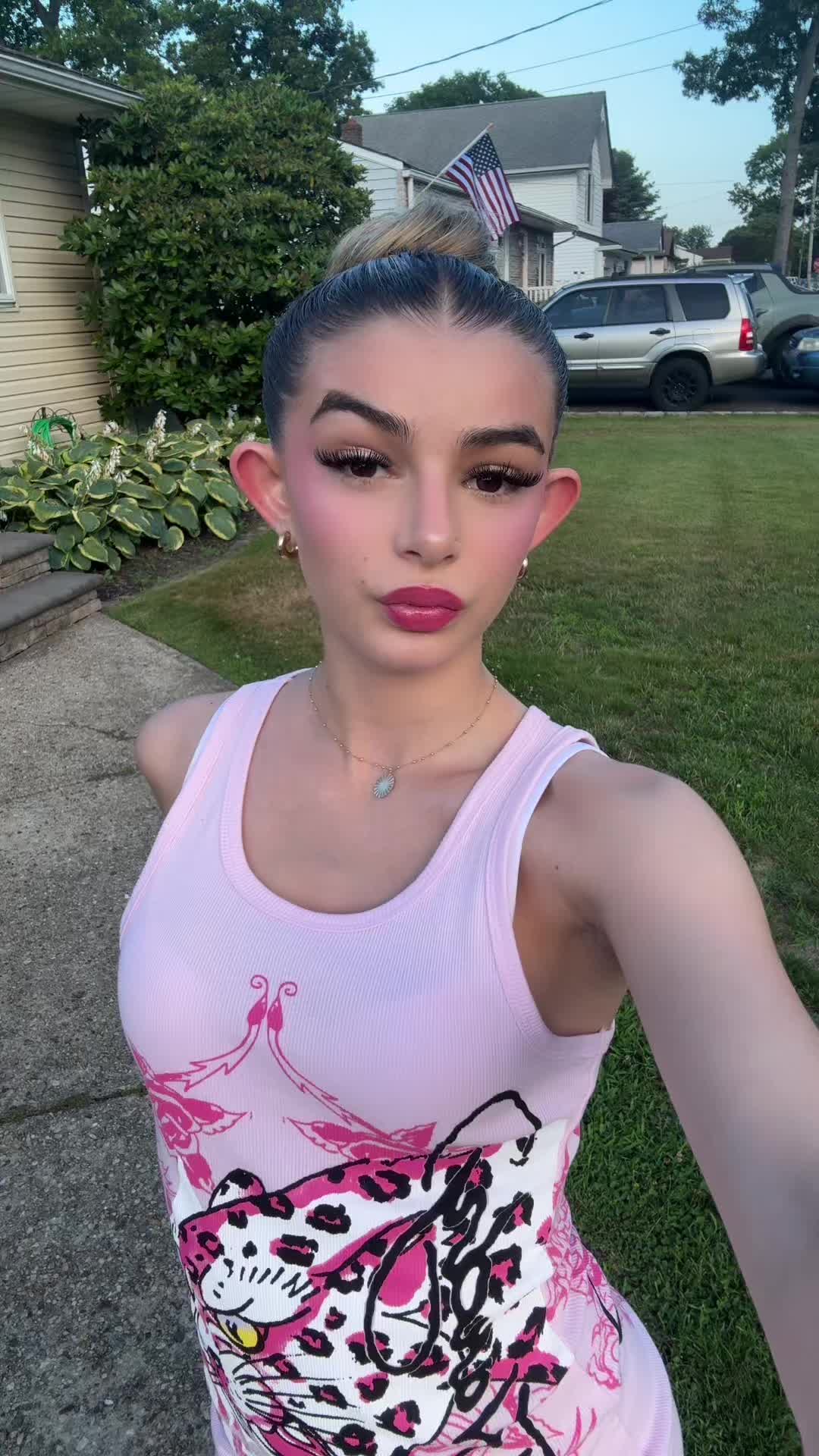 @leiladivisconti