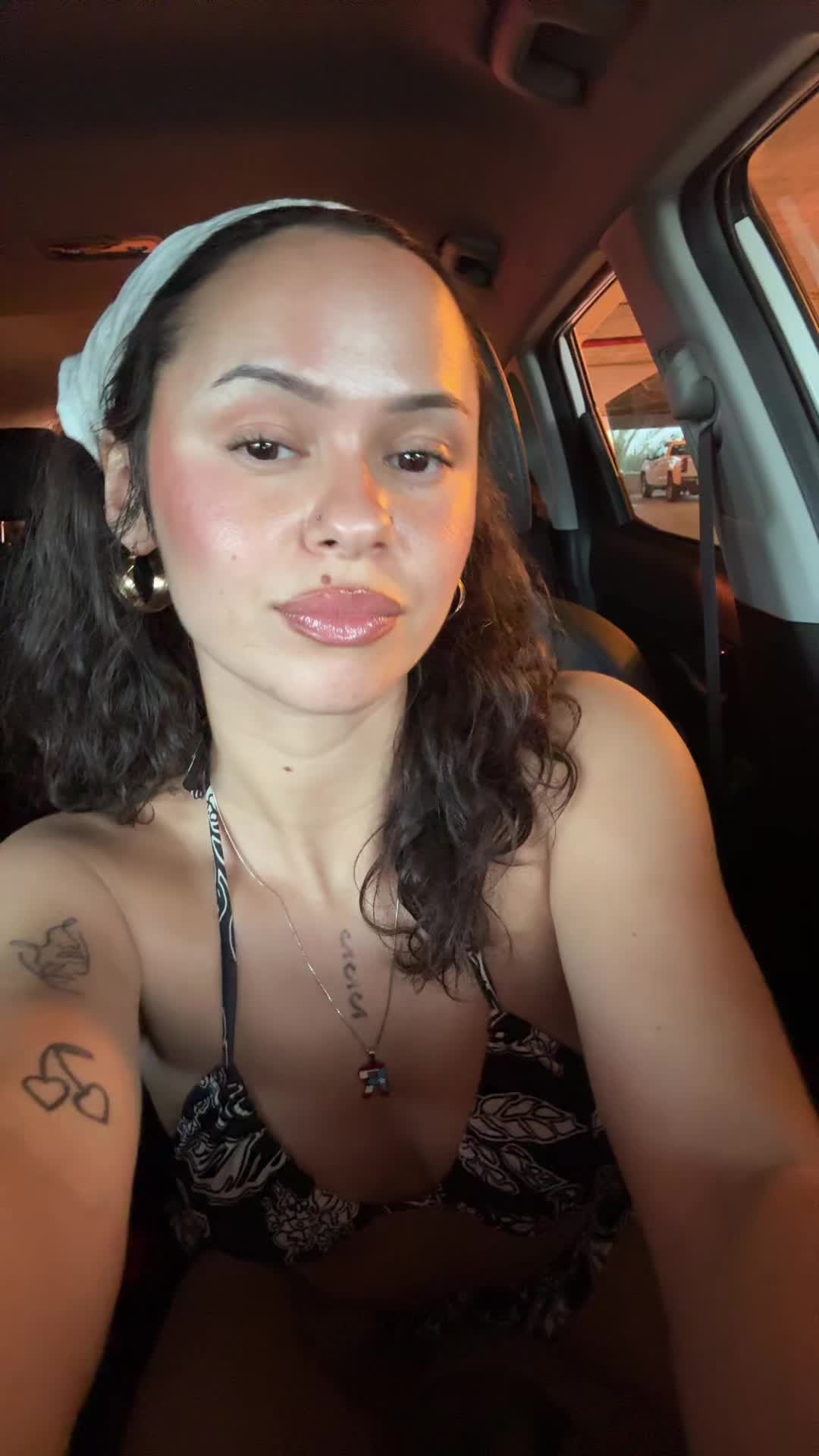 @Divina