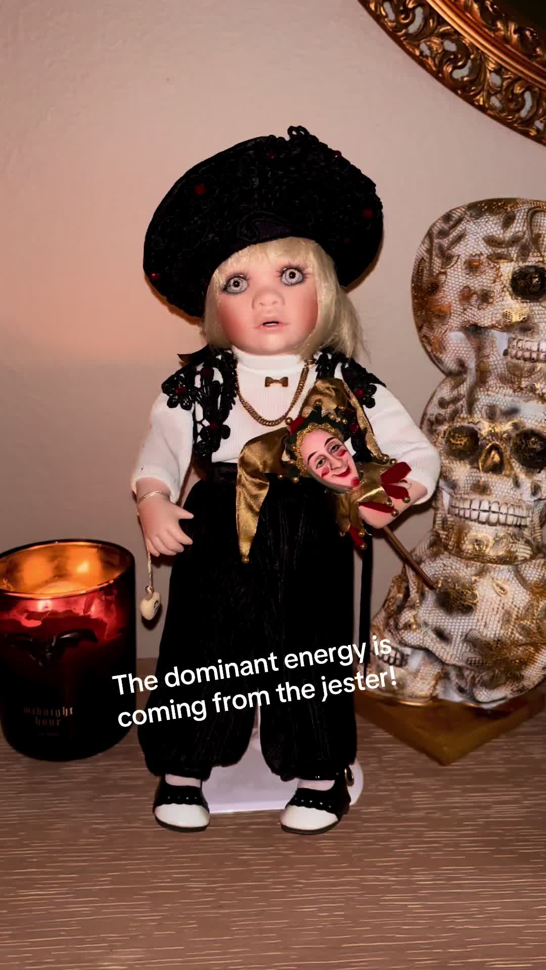 @micHELLe😈