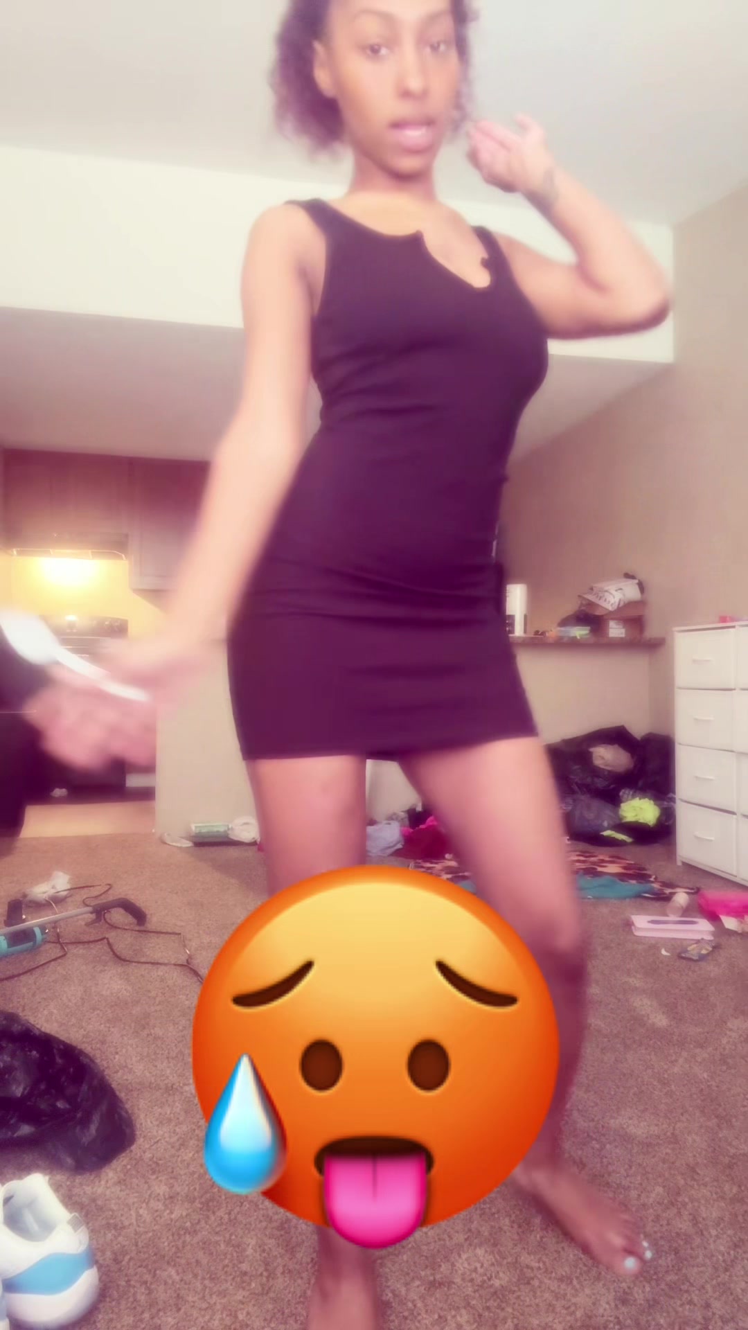 @theprettycapari