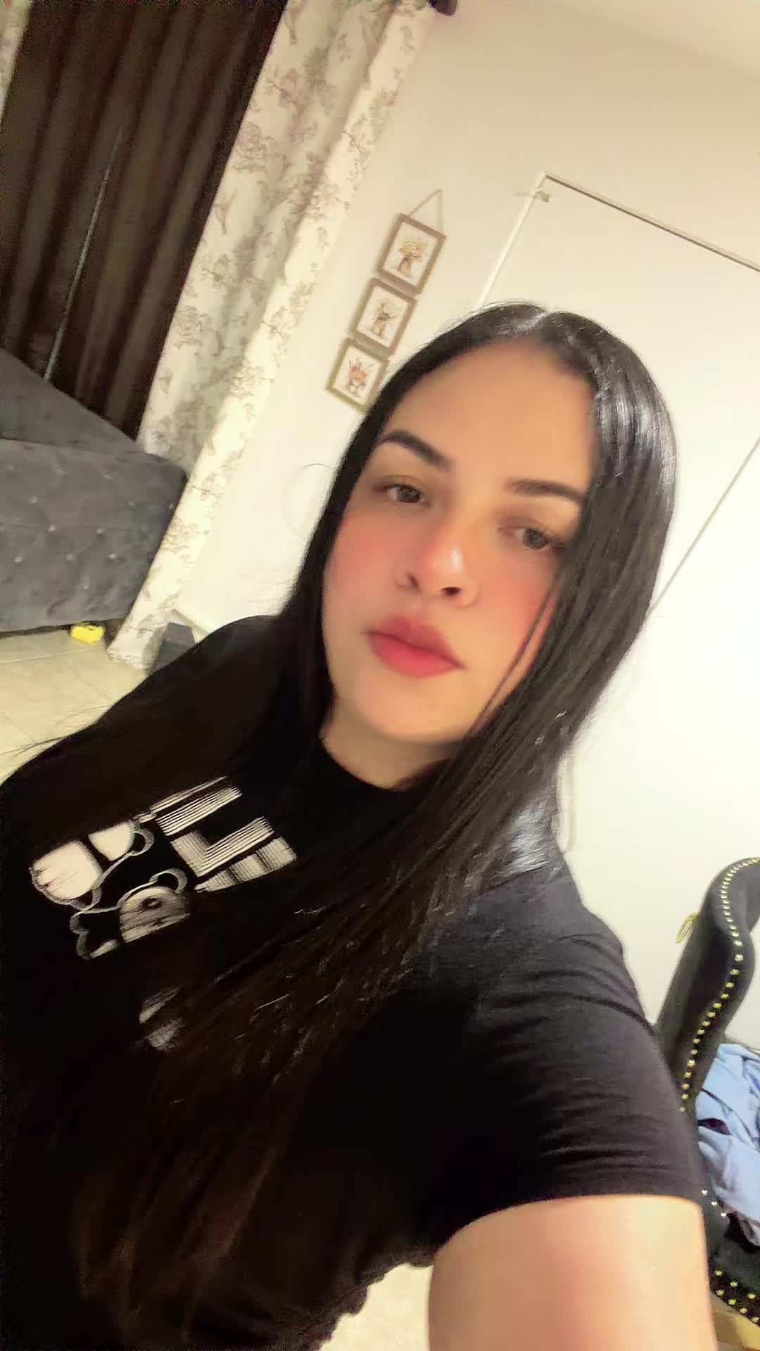 @Elisa🦋🌸🍒
