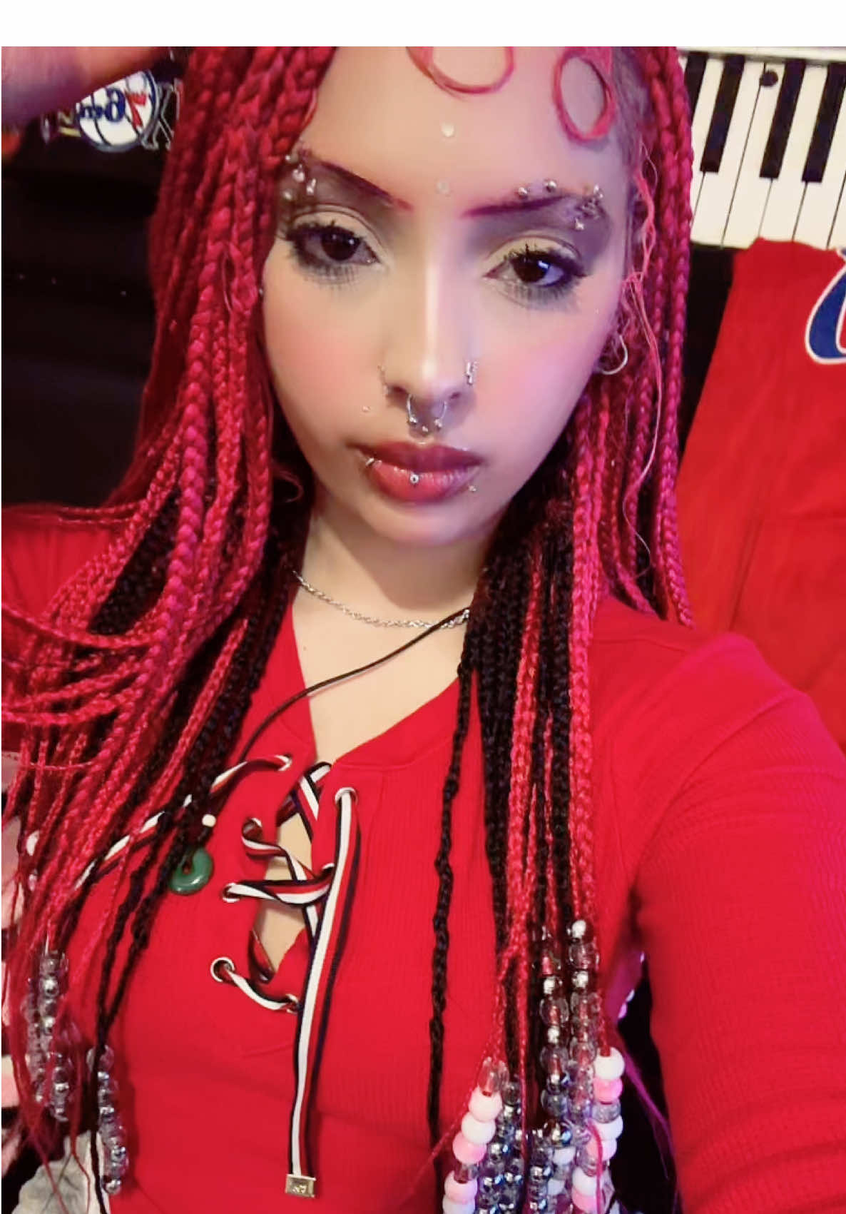 @>:)