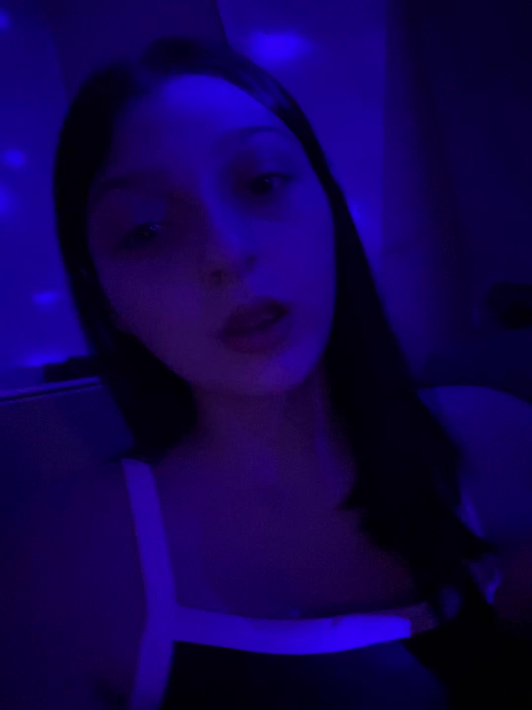 @Em๐๐๐ธ