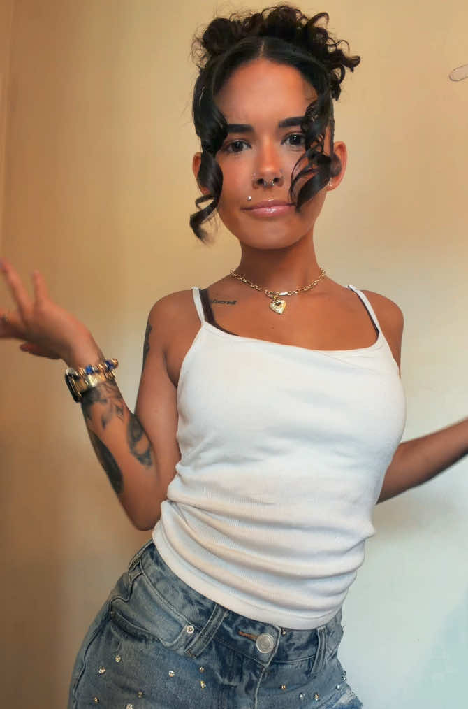 @sexylexxii_