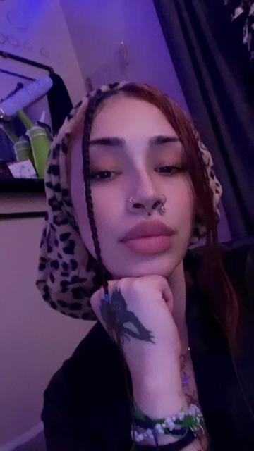 @Lexiee
