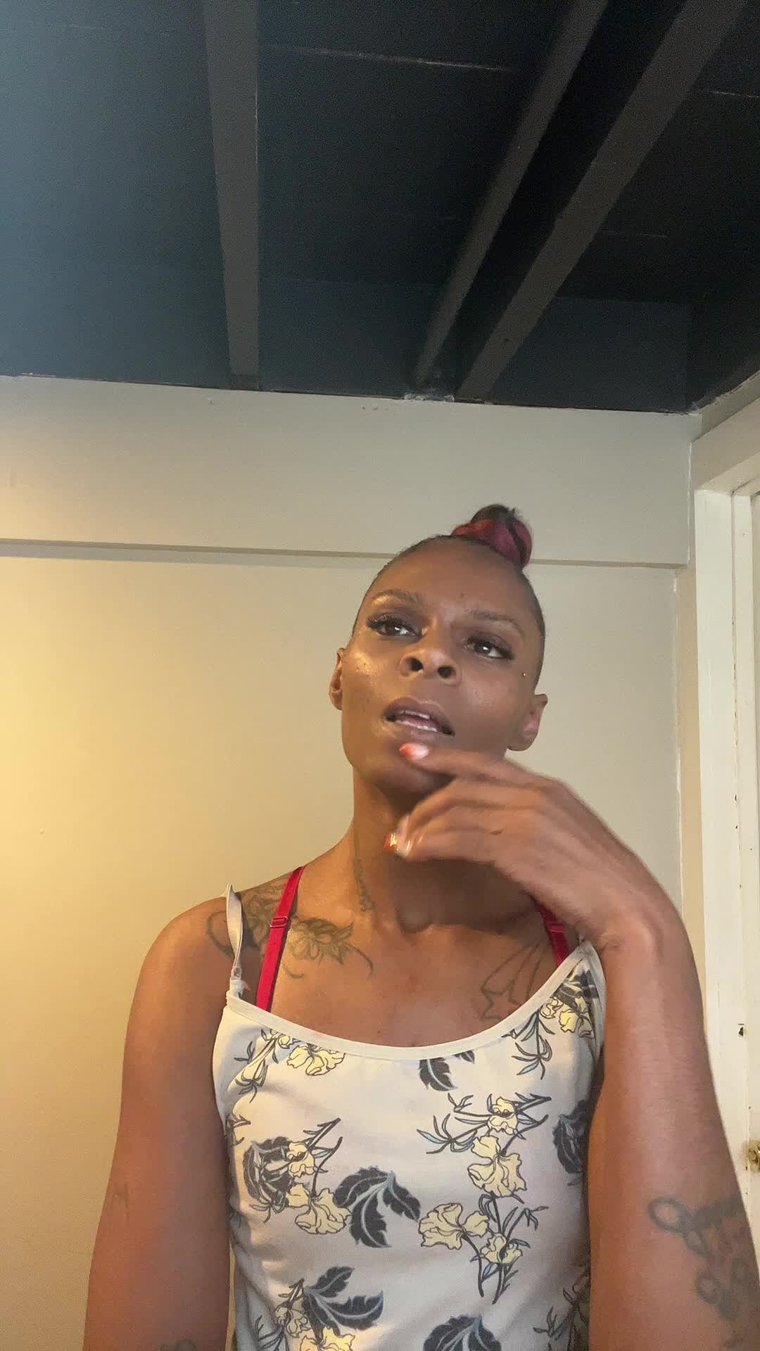 @queenpis2funny