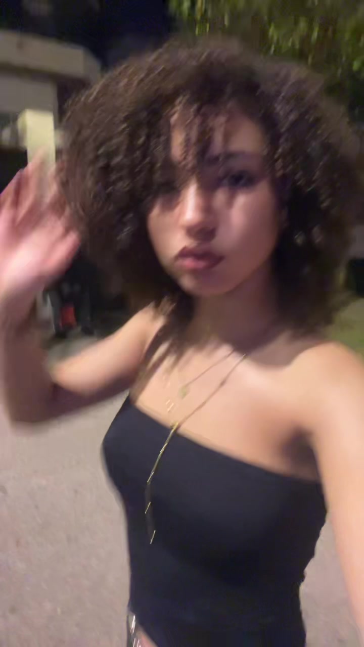 @Riri