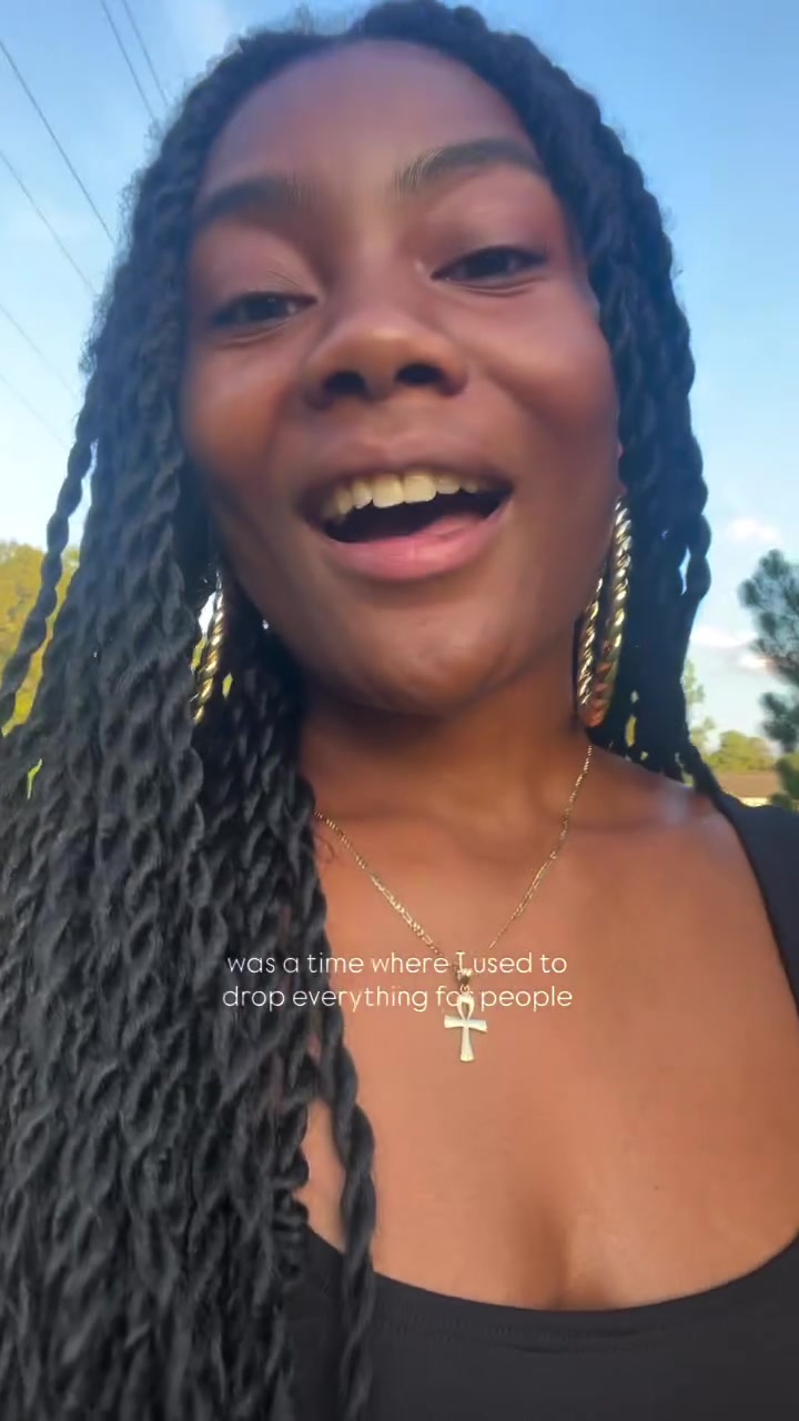 @TheeJamesiaMonroe