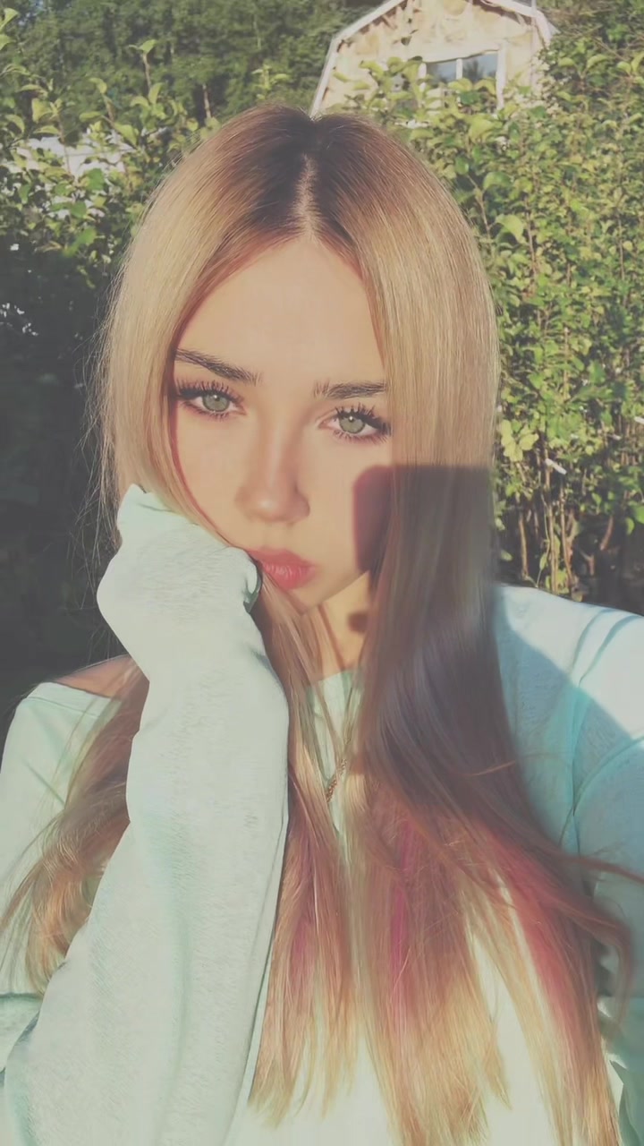 @ника бледная