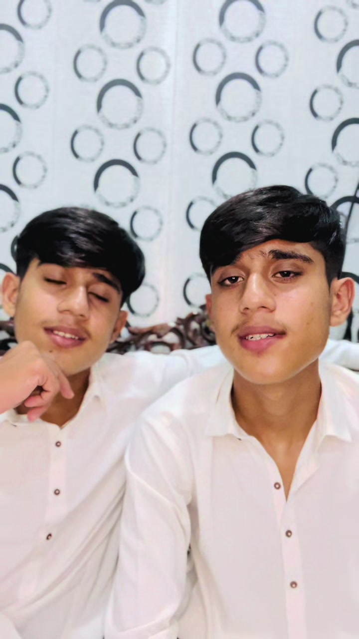 @♥️Twins👬 is live