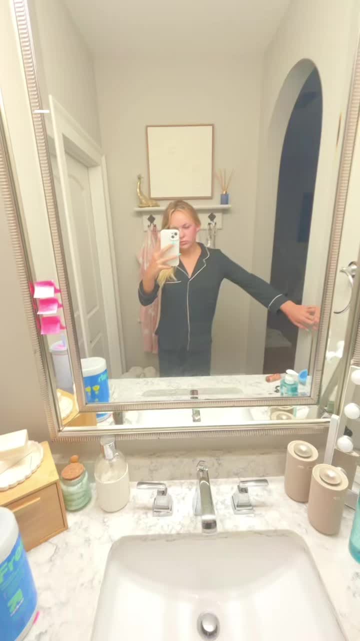 @_LYZABROOKS