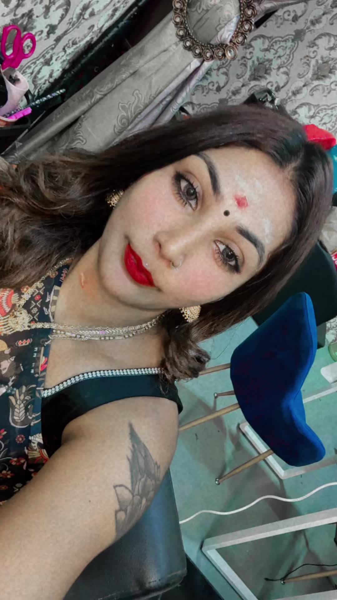 @Priya_Riya107