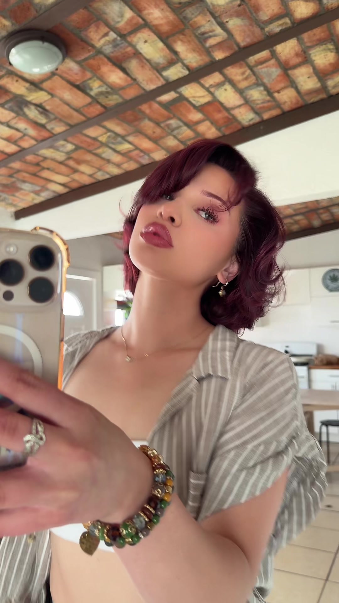 @Carrlyee