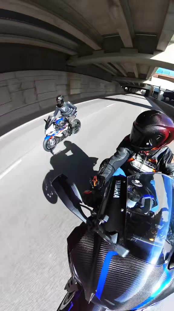 @MotoBros