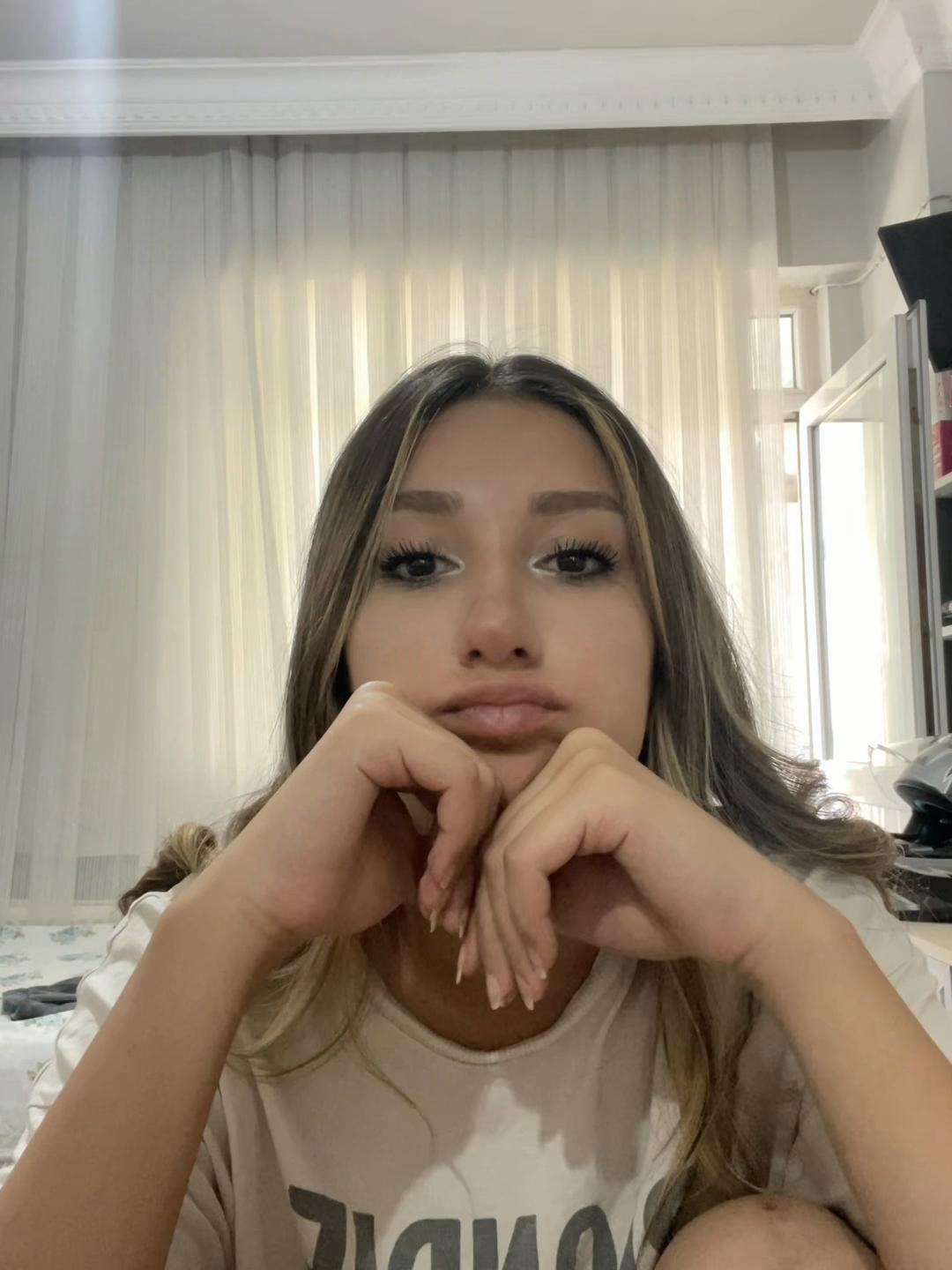 @şeydaa🪩🎀