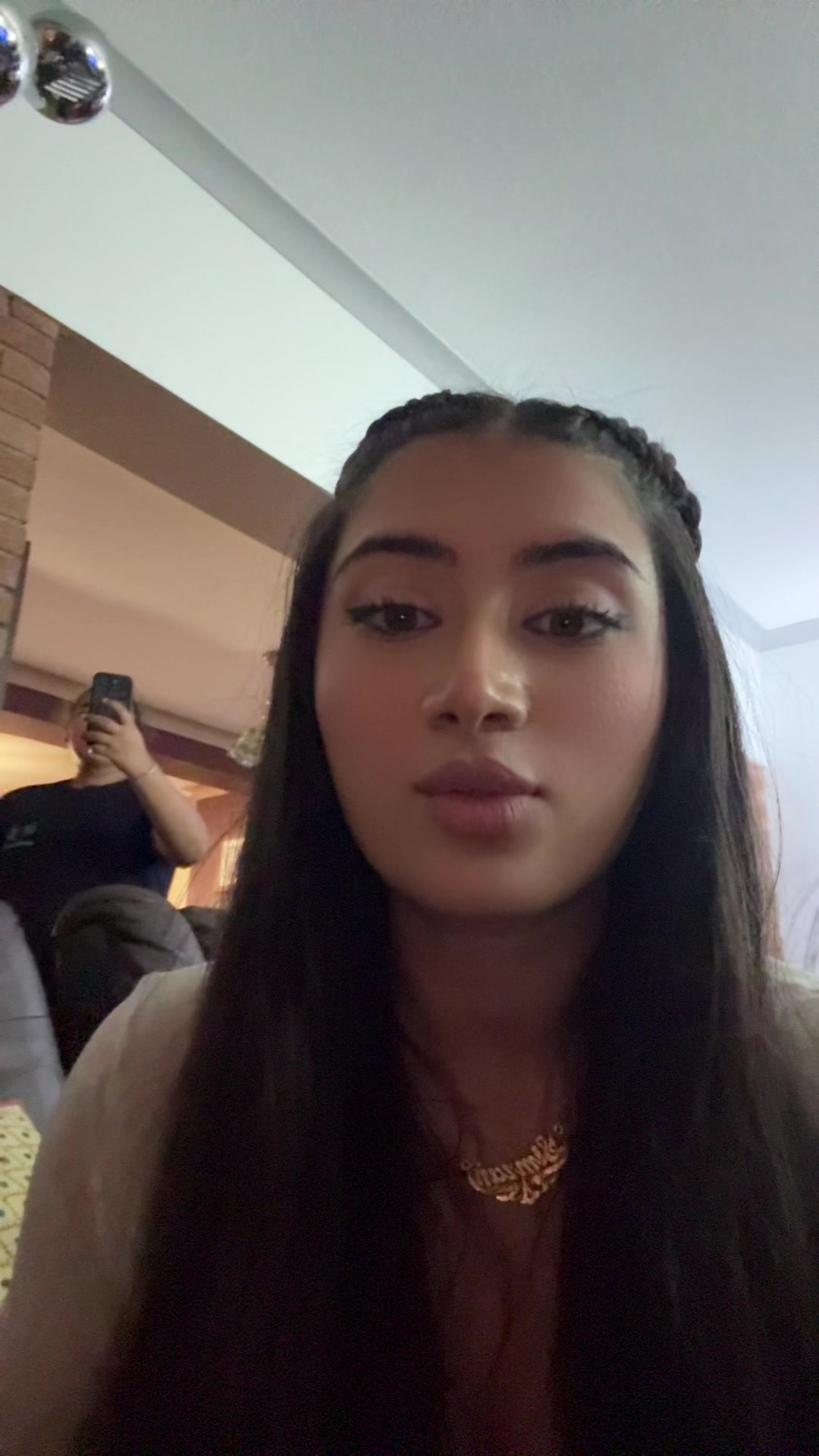 @Simran 💕