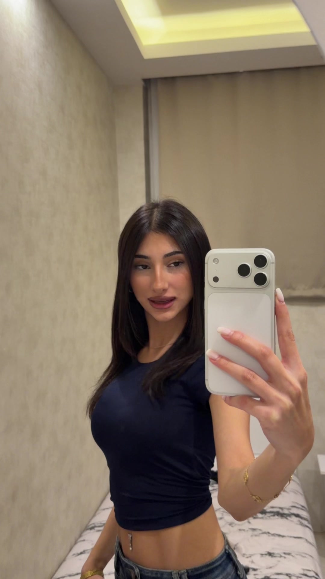 @Niusha
