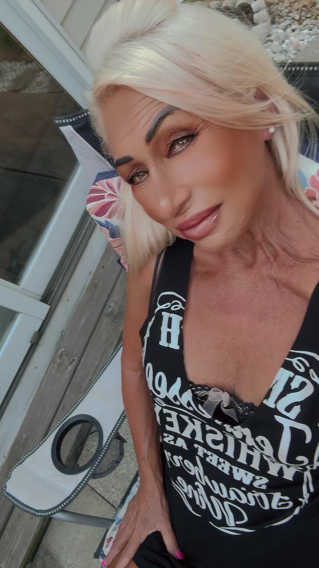 @Tena