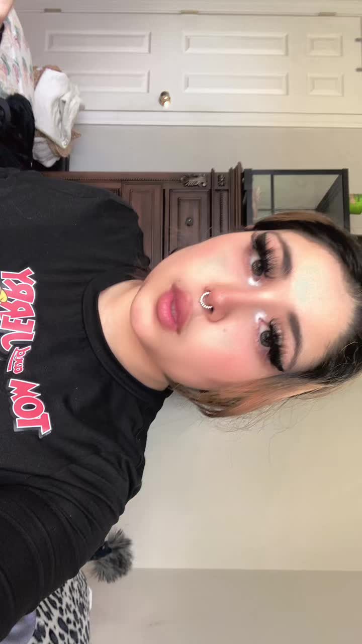 @Ur moms hot gf