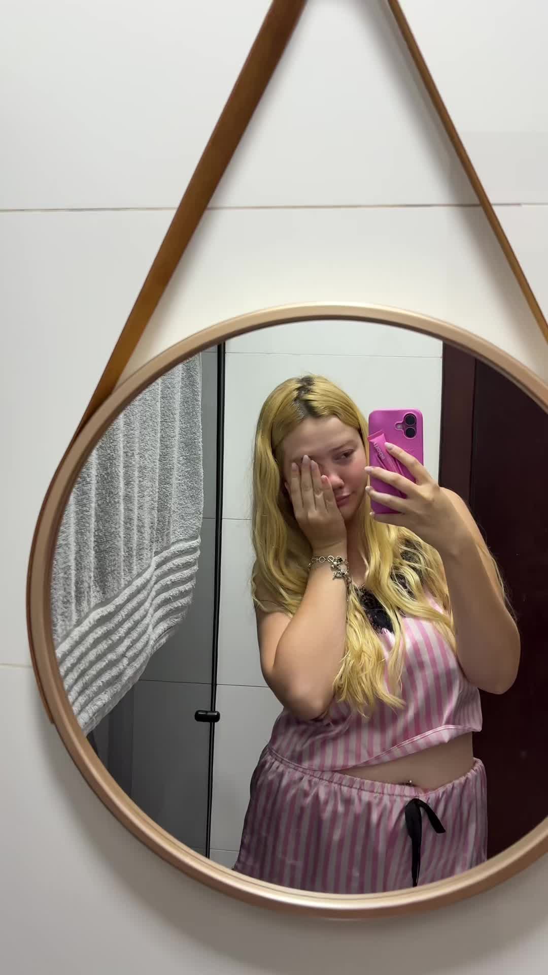 @gabriellypelizario