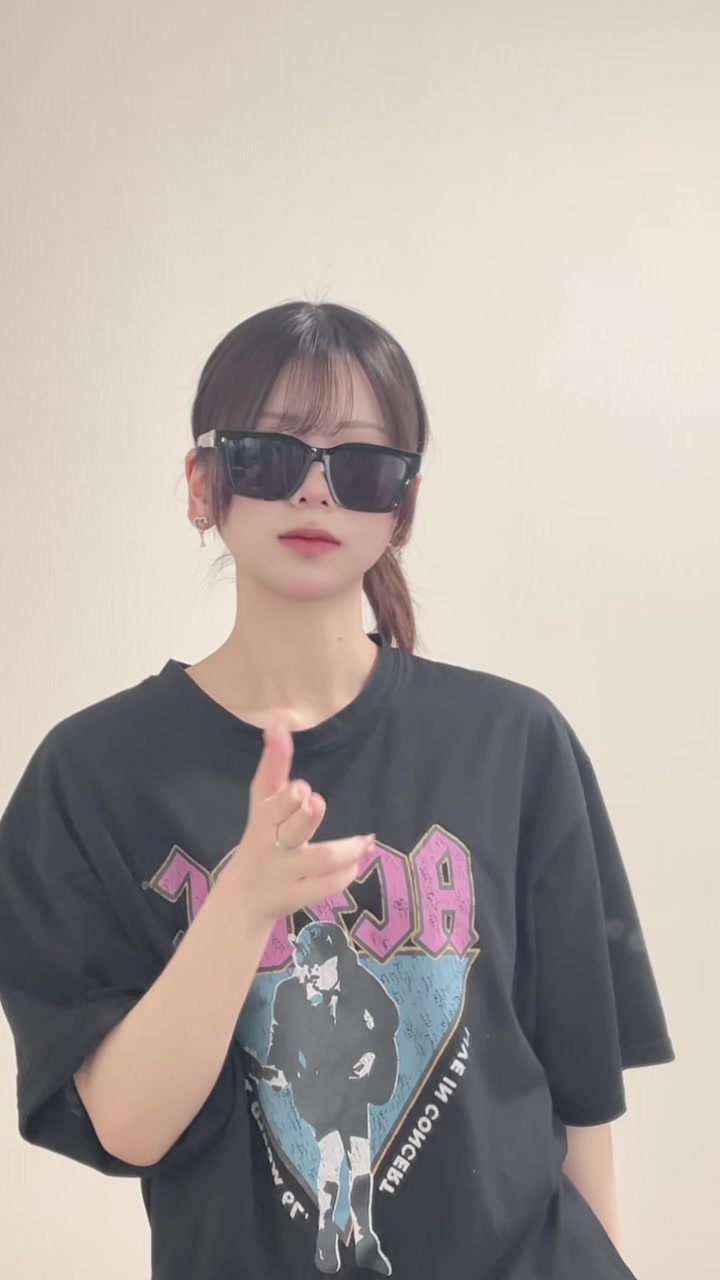 @キキ