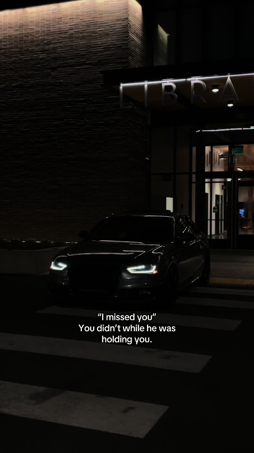 @♛ 𝔚𝔥𝔦𝔱𝔢 𝔏𝔦𝔬𝔫 ♛