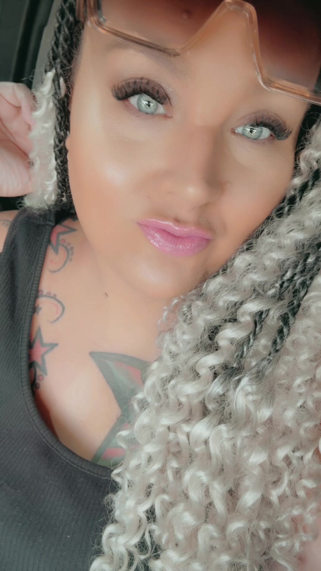 @memenicole901