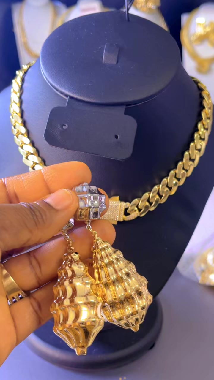 @AbiFabbz jewelry 🇨🇦🇺🇸🇬🇧