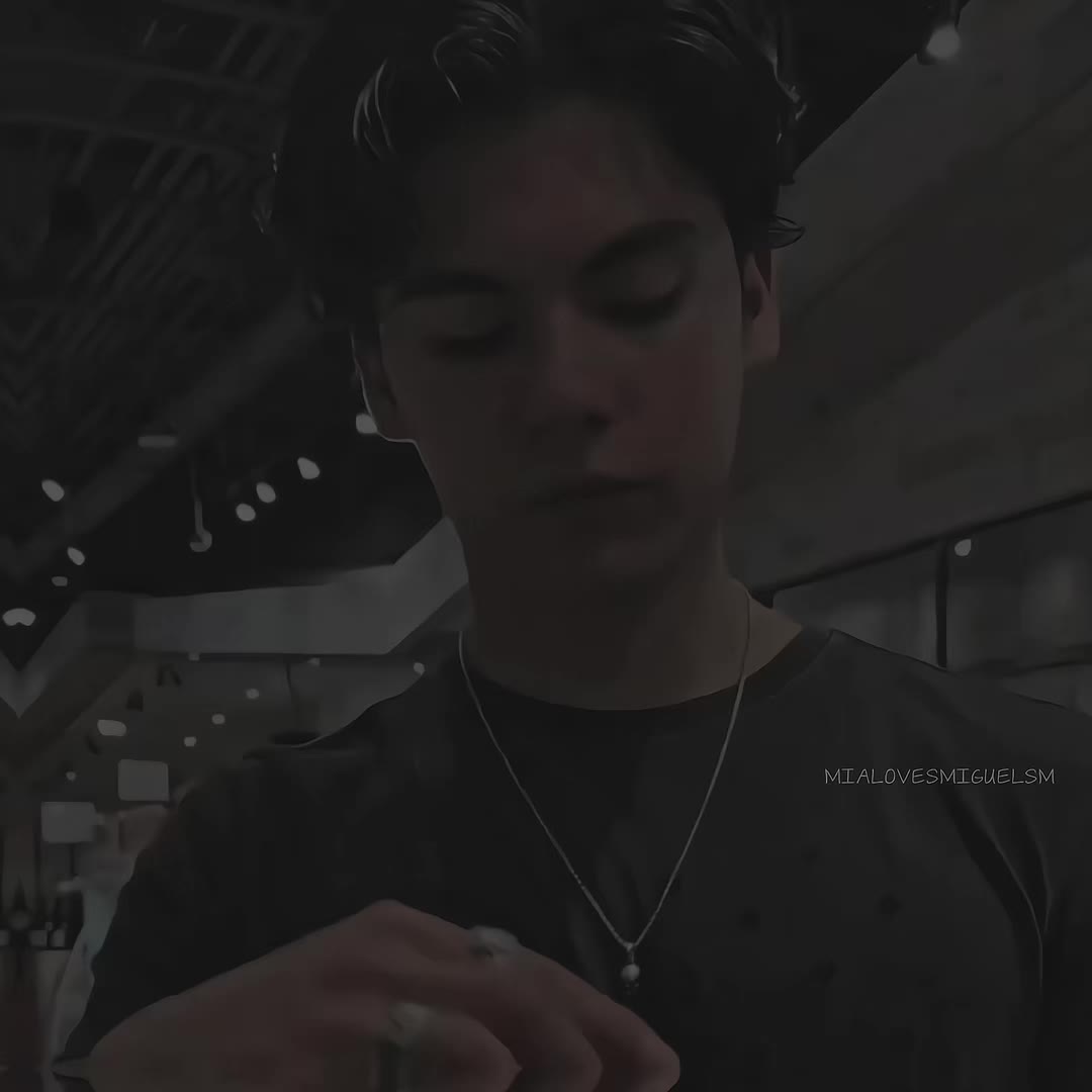 @𝓂𝒾𝒶 🍌
