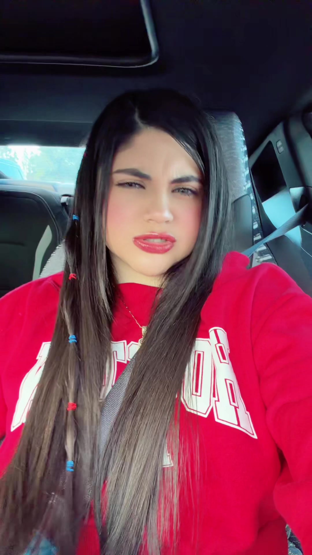 @🧢La Ni&ntilde;a de las gorras&hearts;️🐬