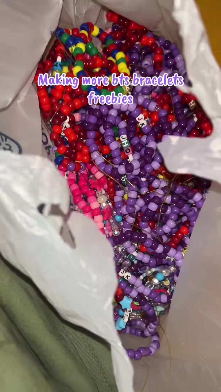 @Brittney ⁷ ⟭⟬