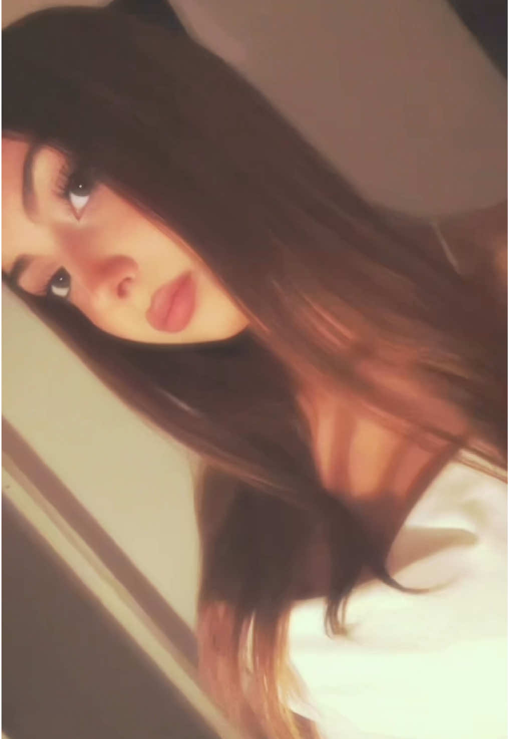 @𝓪𝓾𝓻𝓸𝓻𝓪